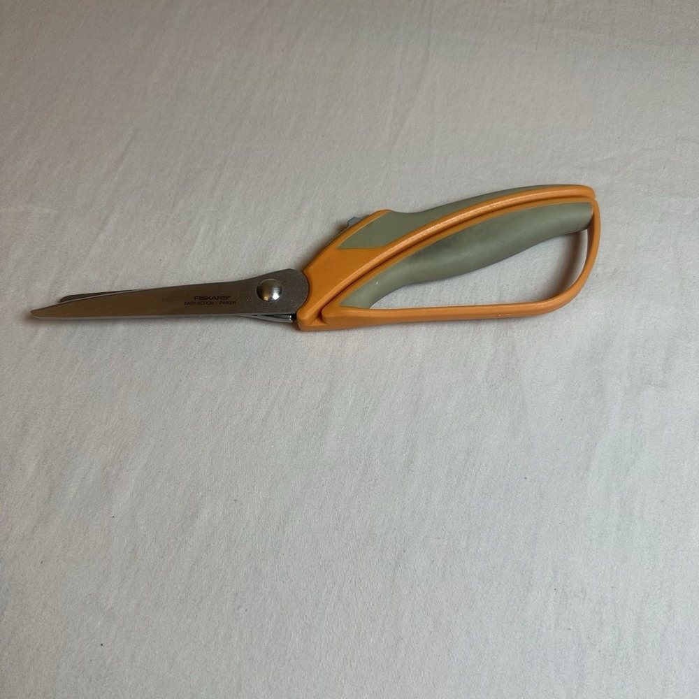 Fiskars Softouch Pinking Shears Scissors Spring Action Soft Touch Pre-owned‎